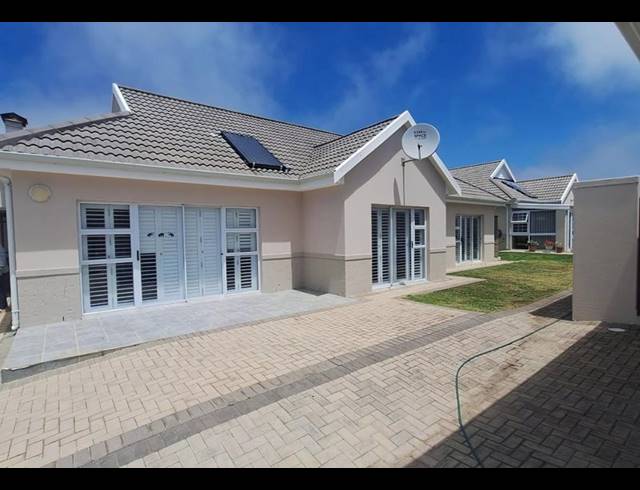2 BEDROOM TOWNHOUSE FOR SALE IN HEIDERAND